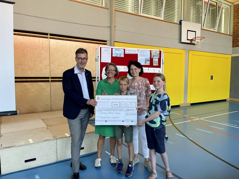 Grundschule Lengfeld Spendenübergabe, 19.07.2023